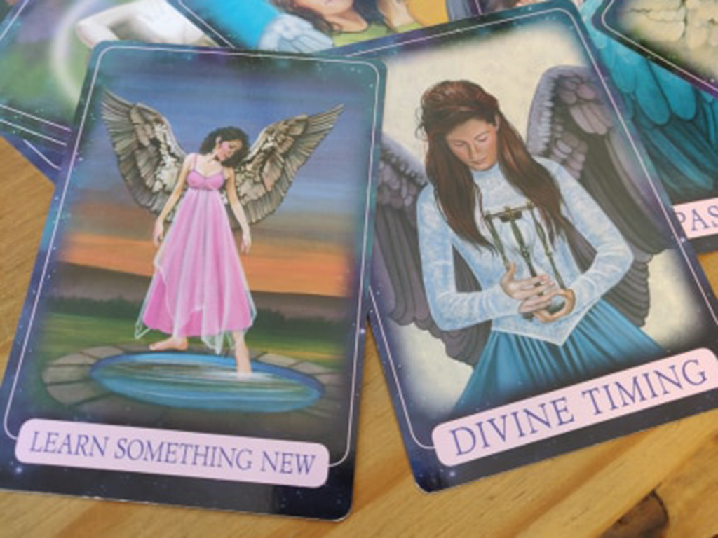 develop-your-intuition-and-find-guidance-with-oracle-cards-spiritual